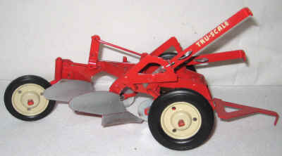 jan13toys3 023.jpg (261206 bytes)