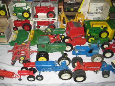 dec 10 farm toys 9 011.jpg (2311562 bytes)