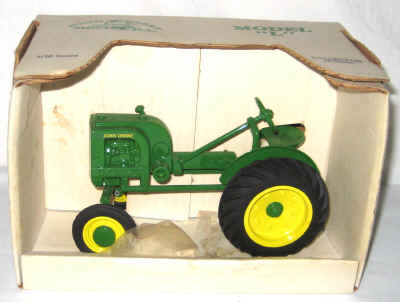 dec 3 farm toys 2 052.jpg (215813 bytes)