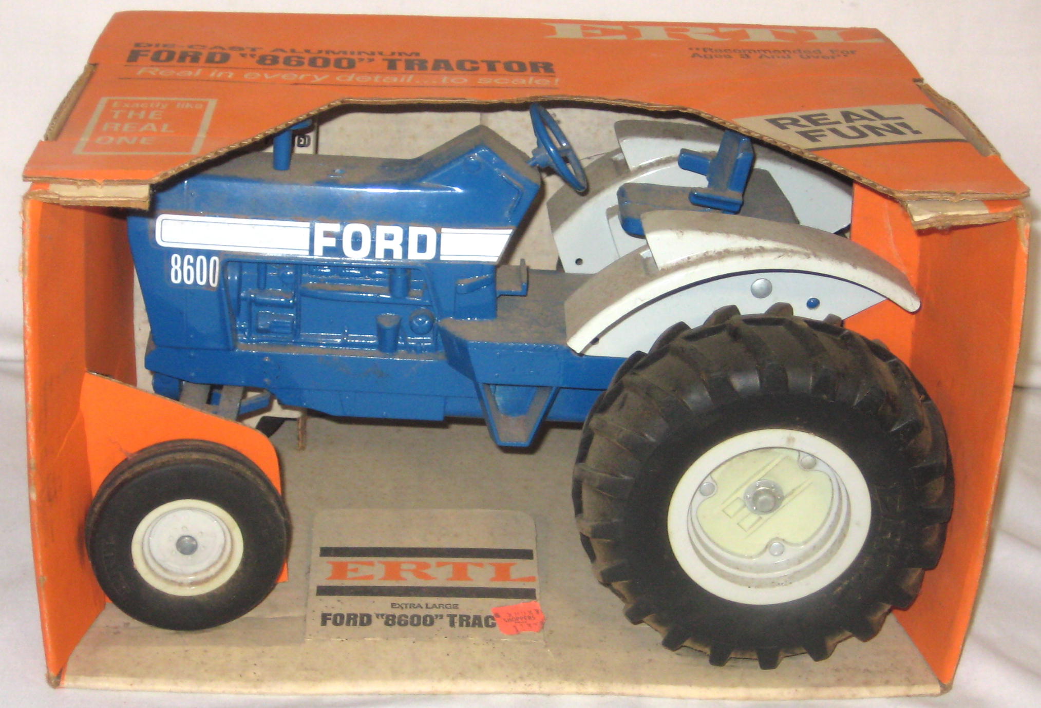 ford 3600 tractor toy model