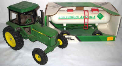 nov 14 toys 3 166.jpg (357285 bytes)