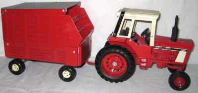 nov 14 toys 4 143.jpg (255388 bytes)