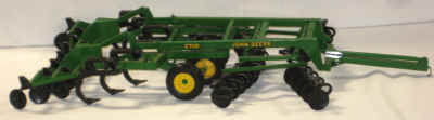 extra toys nov dec 039.jpg (175484 bytes)