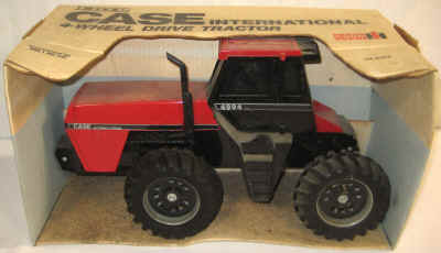 extra toys nov dec 242.jpg (318305 bytes)