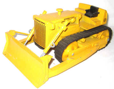 extra toys nov dec 2 010.jpg (215801 bytes)