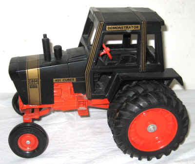 nov 18 toys 022.jpg (240539 bytes)