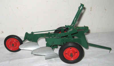 nov 18 toys 027.jpg (195903 bytes)