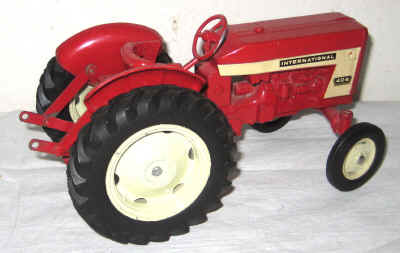 nov 18 toys 038.jpg (222406 bytes)