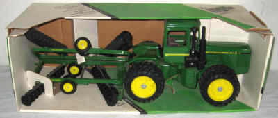 nov 18 toys 047.jpg (293798 bytes)