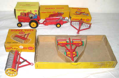 nov 18 toys 141.jpg (359195 bytes)