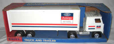 nov 18 toys 157.jpg (249777 bytes)