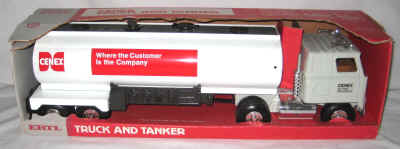 nov 18 toys 174.jpg (255962 bytes)