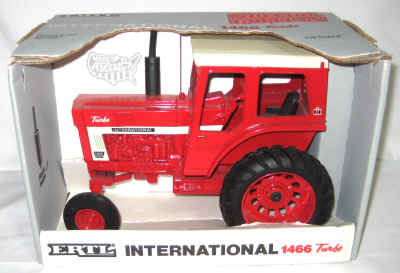 nov 18 toys 197.jpg (320572 bytes)