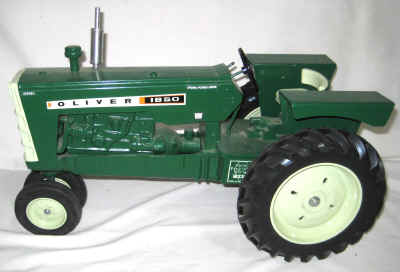 nov 18 toys 205.jpg (369194 bytes)
