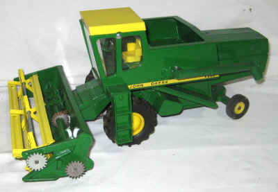 nov 18 toys 213.jpg (236820 bytes)