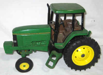 nov 18 toys 220.jpg (234294 bytes)