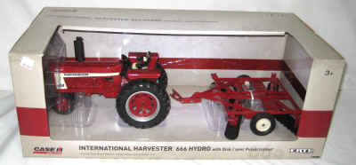 nov 18 toys 262.jpg (301780 bytes)