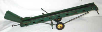 nov 18 toys 294.jpg (154925 bytes)