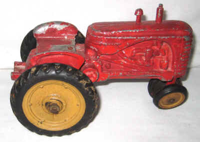 nov 18 toys 2 002.jpg (239037 bytes)