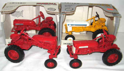 nov 18 toys 2 013.jpg (325915 bytes)