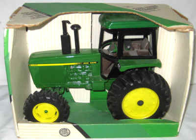 nov 18 toys 2 031.jpg (286683 bytes)