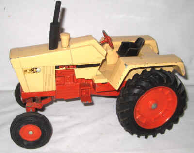 nov 18 toys 2 039.jpg (239566 bytes)