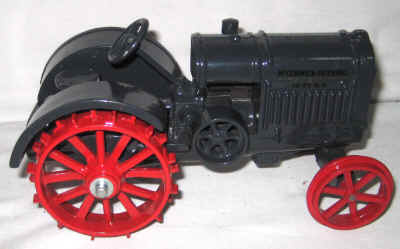nov 18 toys 2 040.jpg (246125 bytes)