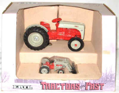nov 18 toys 2 044.jpg (230452 bytes)