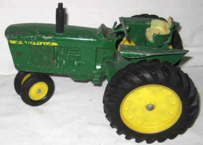 nov 18 toys 2 072.jpg (194828 bytes)