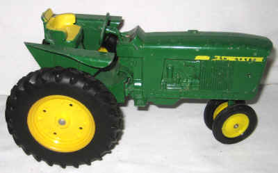 nov 18 toys 2 073.jpg (215838 bytes)