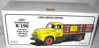nov 18 toys 2 095.jpg (264028 bytes)