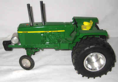 nov 18 toys 2 102.jpg (190745 bytes)