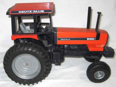 nov 18 toys 2 106.jpg (230767 bytes)