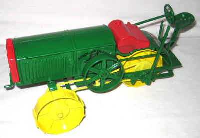 nov 18 toys 2 126.jpg (249277 bytes)