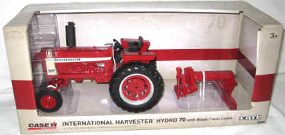 nov 18 toys 2 166.jpg (301808 bytes)