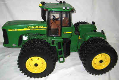 nov 18 toys 2 171.jpg (392888 bytes)