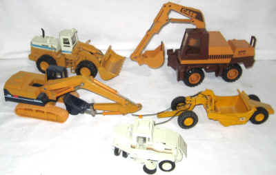 nov 18 toys 2 201.jpg (273619 bytes)