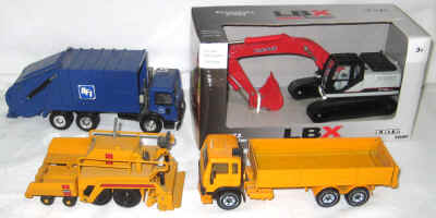 nov 18 toys 2 204.jpg (255563 bytes)