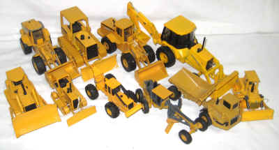 nov 18 toys 2 240.jpg (312401 bytes)