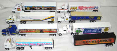 nov 18 toys 2 242.jpg (351103 bytes)