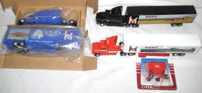 nov 18 toys 2 253.jpg (323705 bytes)