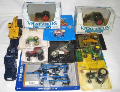 nov 18 toys 2 256.jpg (484445 bytes)