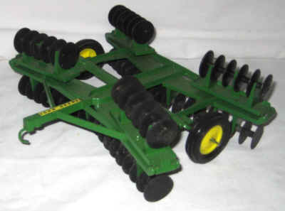 nov 18 toys 300.jpg (176275 bytes)