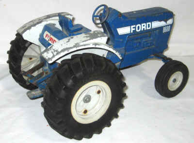 nov 18 toys 304.jpg (227469 bytes)