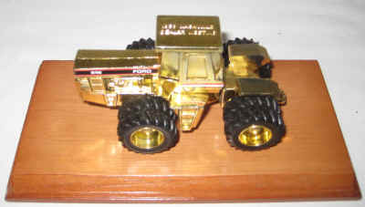 nov 18 toys 3 024.jpg (302076 bytes)