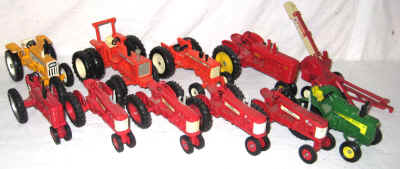 sept 26 toys 5 206.jpg (294671 bytes)