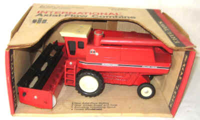 dec 3 farm toys 034.jpg (318900 bytes)