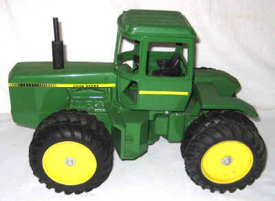 dec 3 farm toys 104.jpg (258520 bytes)