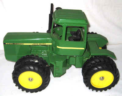 dec 3 farm toys 105.jpg (263507 bytes)