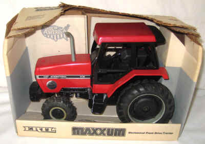 dec 3 farm toys 136.jpg (307981 bytes)